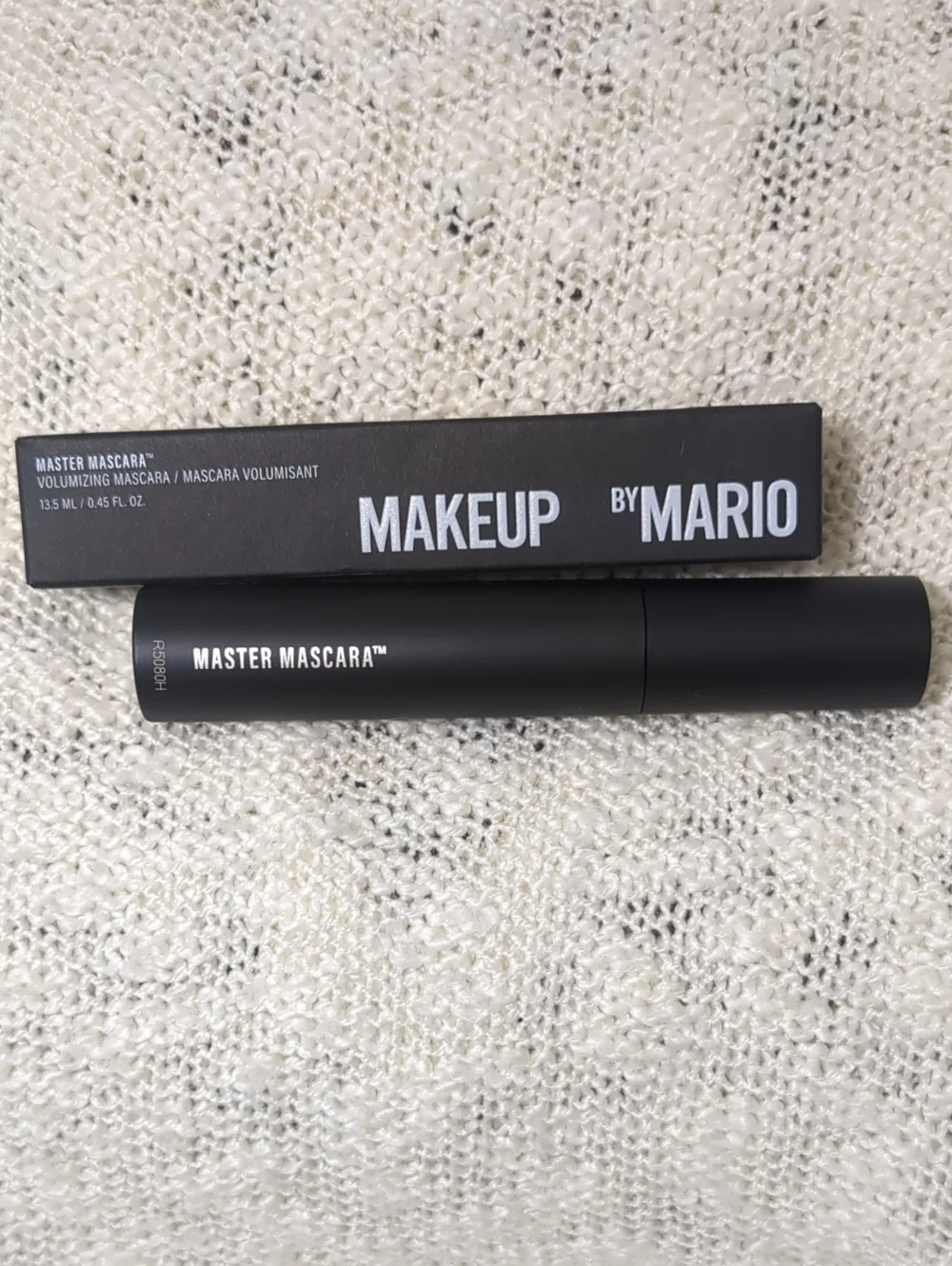 Makeup By Mario Volumizing Mascara in Super Black, 13.5ml/0.45fl oz